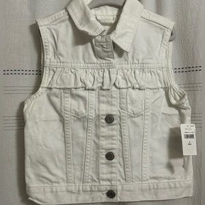 NWT - GAP White Vest!!!!